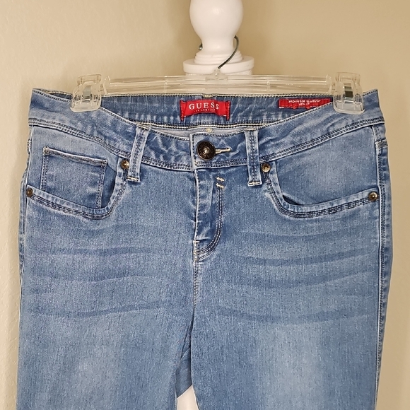 Guess "Visha Fit" Medium Rise Slim Boot Light Wash Jeans Women's 28 - Picture 3 of 10
